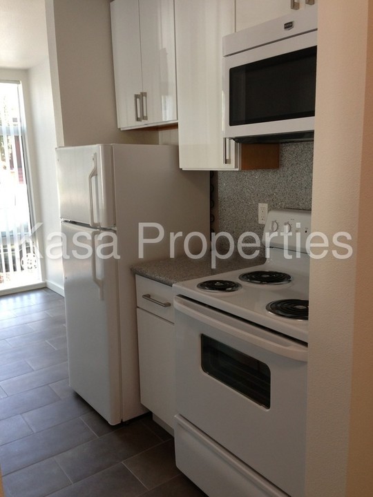 2240 Blake St-Unit -104 in Berkeley, CA - Building Photo