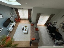 26 Front Ct in Old Bridge, NJ - Building Photo