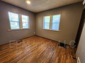 1126 Columbia St in Waterloo, IA - Building Photo - Building Photo