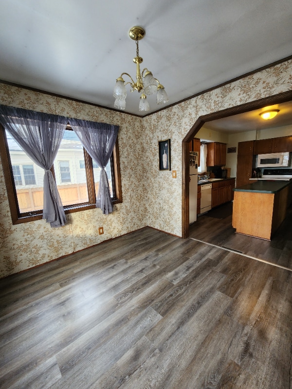 5625 Tower Ave in Superior, WI - Building Photo - Building Photo