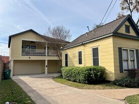 1021 Louise St in Houston, TX - Building Photo