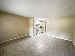 4966 SE 111th Ln in Belleview, FL - Building Photo - Building Photo
