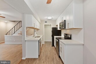 90 Ridgelawn Rd in Reisterstown, MD - Building Photo - Building Photo