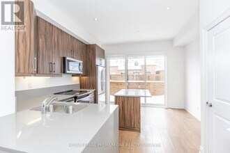 5 Salvador Allende Ct in Toronto, ON - Building Photo - Building Photo