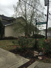 2 Blakeney Rose Lane in Huntington, WV - Building Photo - Building Photo