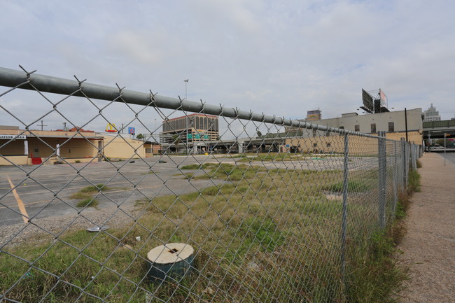 Vitre Apartments in San Antonio, TX - Building Photo - Building Photo