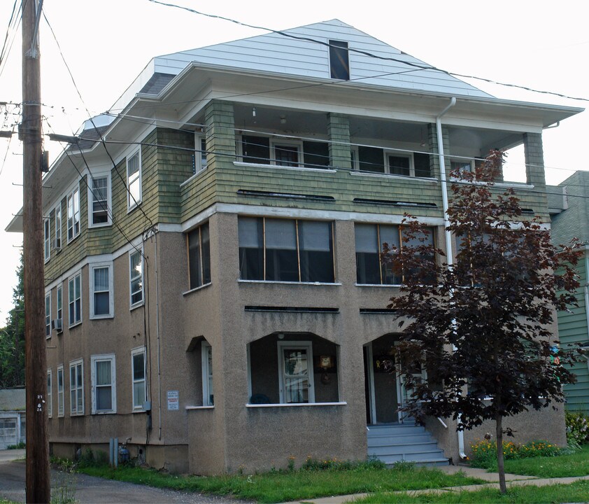 roosvelt properties in Endicott, NY - Building Photo