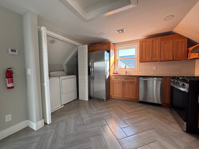 426 Stuyvesant Ave, Unit 3 in Irvington, NJ - Foto de edificio - Building Photo