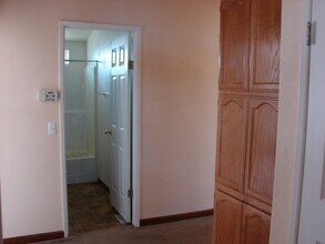 905 Plumas Ave in Olivehurst, CA - Building Photo - Building Photo