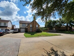 3335 Briaroaks Dr in Garland, TX - Building Photo - Building Photo