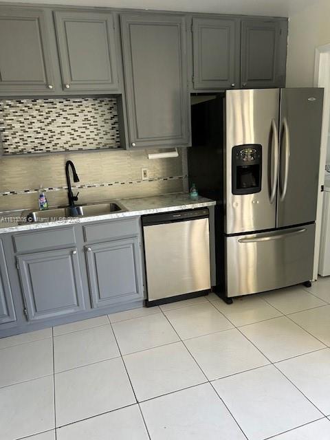 10370 SW 220th St in Cutler Bay, FL - Building Photo - Building Photo