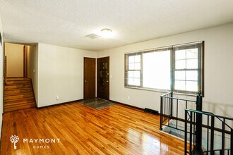 4816 NW Woody Creek Ln in Kansas City, MO - Building Photo - Building Photo