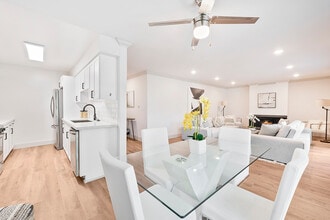 821 3rd St in Santa Monica, CA - Building Photo - Building Photo