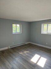 11 Linwood Ave in Derry, NH - Building Photo - Building Photo