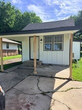 720 Klabzuba Ave in Prague, OK - Building Photo - Building Photo