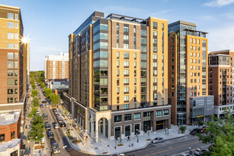 Vic Village South in Ann Arbor, MI - Foto de edificio - Building Photo