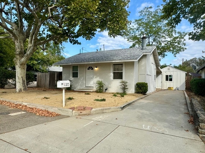 120 Berry St in Roseville, CA - Building Photo