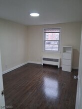 1537 St Georges Ave in Roselle, NJ - Building Photo - Building Photo