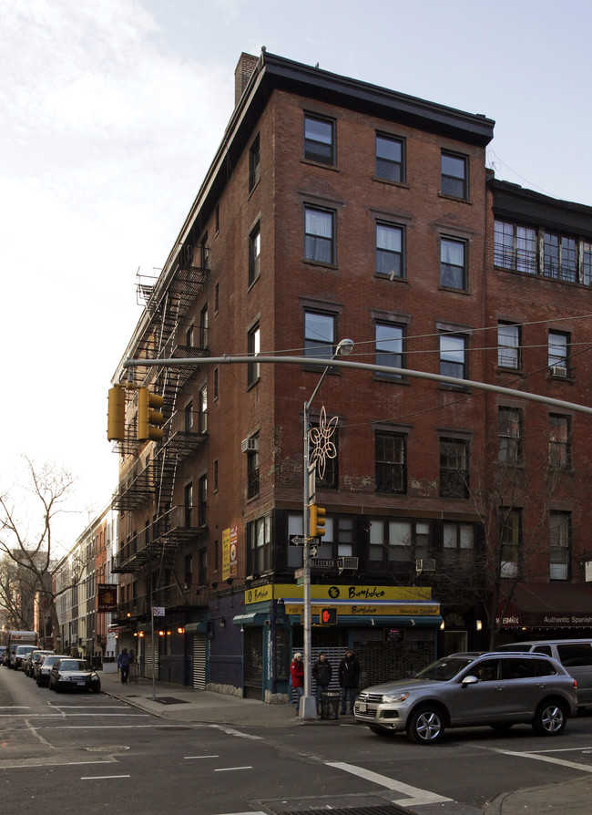 170 Bleecker St in New York, NY - Foto de edificio - Building Photo