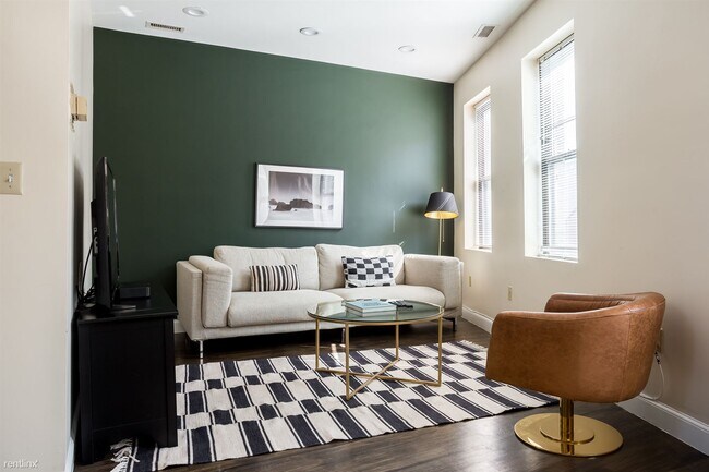 36 Lewis St in Boston, MA - Building Photo - Building Photo