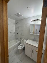 59-09 48th Ave, Unit 3 in Queens, NY - Building Photo - Building Photo