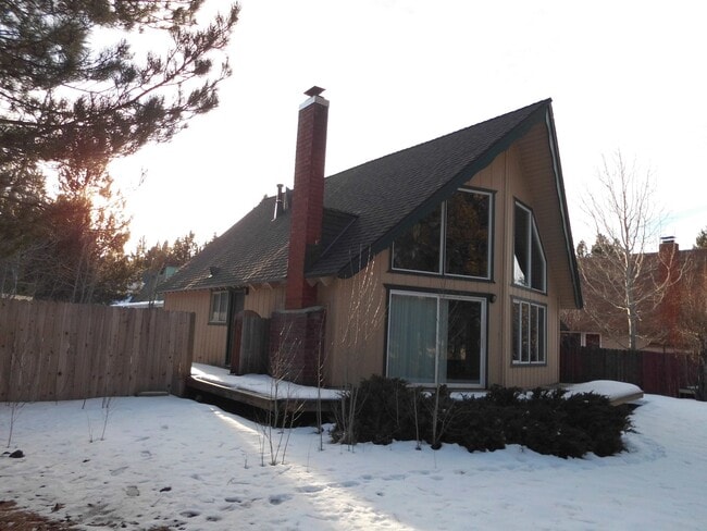 1434 Friant Dr in South Lake Tahoe, CA - Building Photo - Building Photo