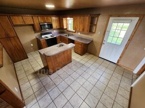 410 N Division St in Asher, OK - Building Photo - Building Photo