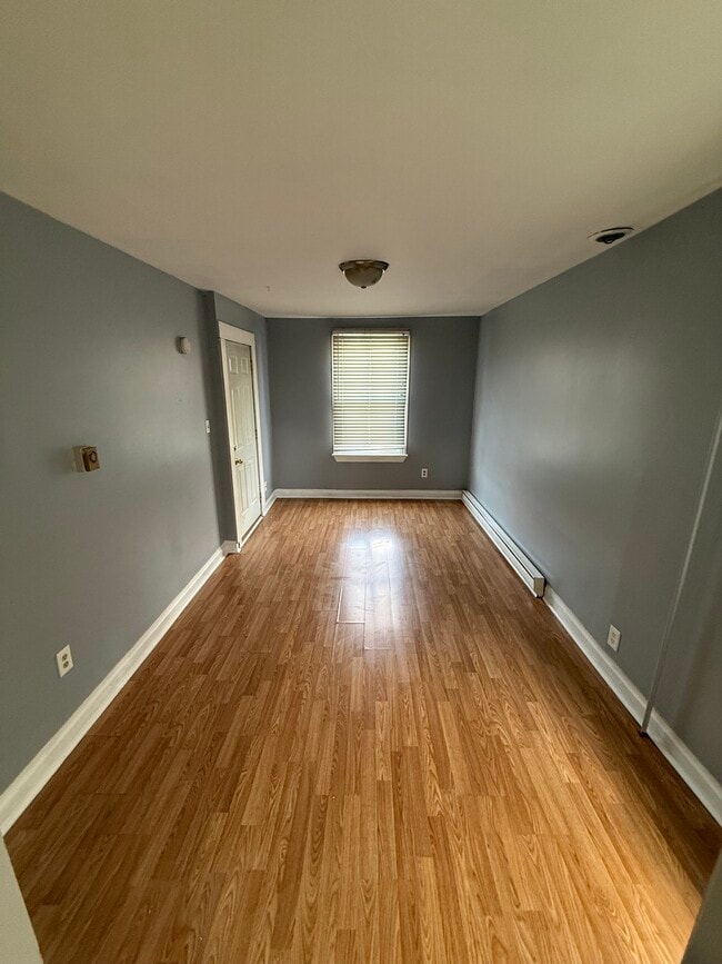 9 E Middle St, Unit 1 in Hanover, PA - Foto de edificio - Building Photo