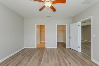 10220 Mangrove Well Rd in Sun City Center, FL - Building Photo - Building Photo