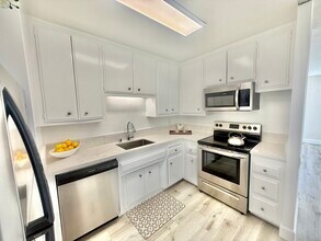 The Madison in Los Angeles, CA - Foto de edificio - Building Photo