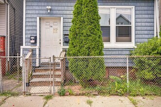 134 Livingston St in Elizabeth, NJ - Building Photo - Building Photo