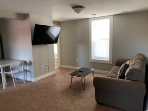 345 W 3rd St, Unit 3 in Williamsport, PA - Building Photo - Building Photo