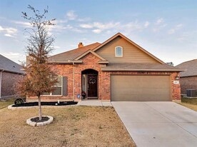 5757 Mountain Stream Trail in Fort Worth, TX - Building Photo