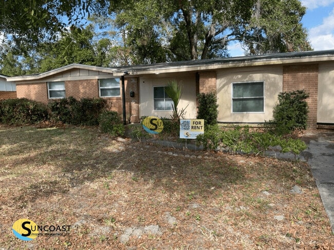 4805 Locksley Ave in Jacksonville, FL - Foto de edificio - Building Photo