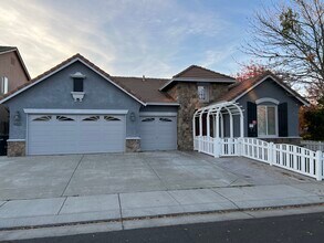 4021 Rancho Mesa Ct in Modesto, CA - Building Photo - Building Photo