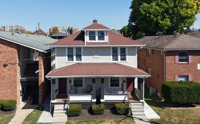 property at 98 W 8th Ave