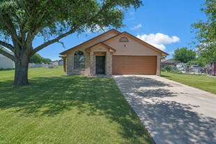 275 Paintbrush in Waco, TX - Building Photo