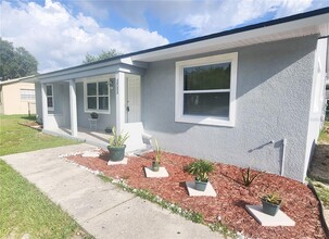 3702 SW 148th Pl in Ocala, FL - Foto de edificio - Building Photo