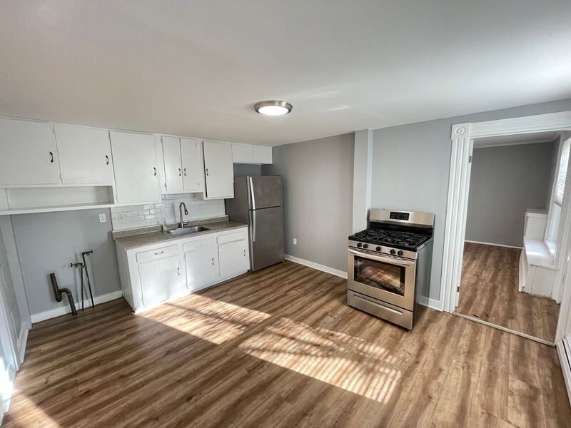 7 Broadway in Suncook, NH - Building Photo