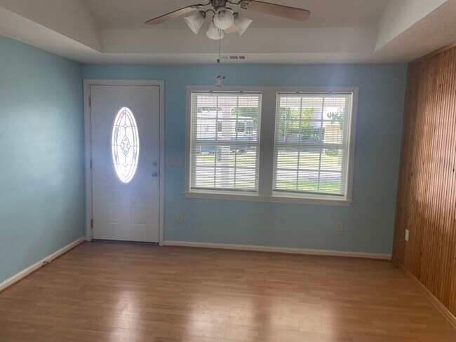 205 N Rushing St in Glennville, GA - Building Photo - Building Photo