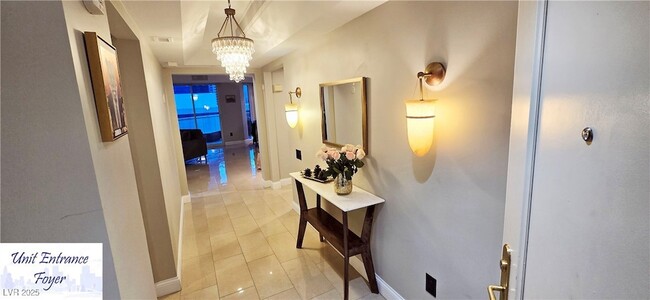 2747 Paradise Rd, Unit 2206 in Las Vegas, NV - Foto de edificio - Building Photo