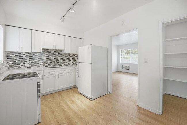 3265 Franklin Ave in Miami, FL - Building Photo - Building Photo