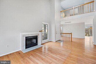 13107 Hugo Pl in Silver Spring, MD - Building Photo - Building Photo
