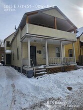1065 E 77th St in Cleveland, OH - Foto de edificio - Building Photo