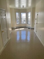 216 Woodworth Ave in Yonkers, NY - Building Photo