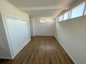 2457-2461 Pierpont Blvd in Ventura, CA - Building Photo - Building Photo