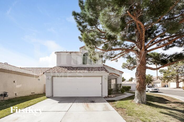 7124 Honeysuckle Ct in Las Vegas, NV - Building Photo