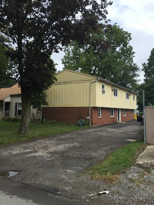 90 Sciota Ave