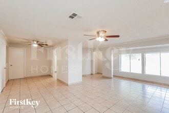 3021 W Camelback Rd in Phoenix, AZ - Foto de edificio - Building Photo