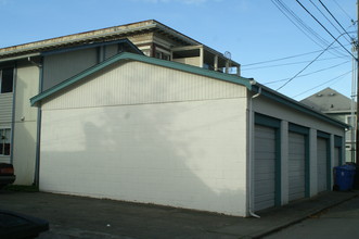 Elliott Hall Apartments in Tacoma, WA - Building Photo - Other